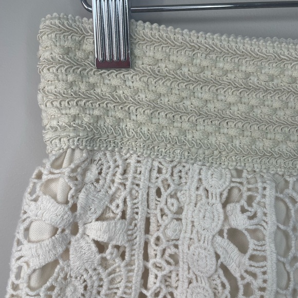 Full Tilt crochet two tone floral shorts large - Picture 4 of 9